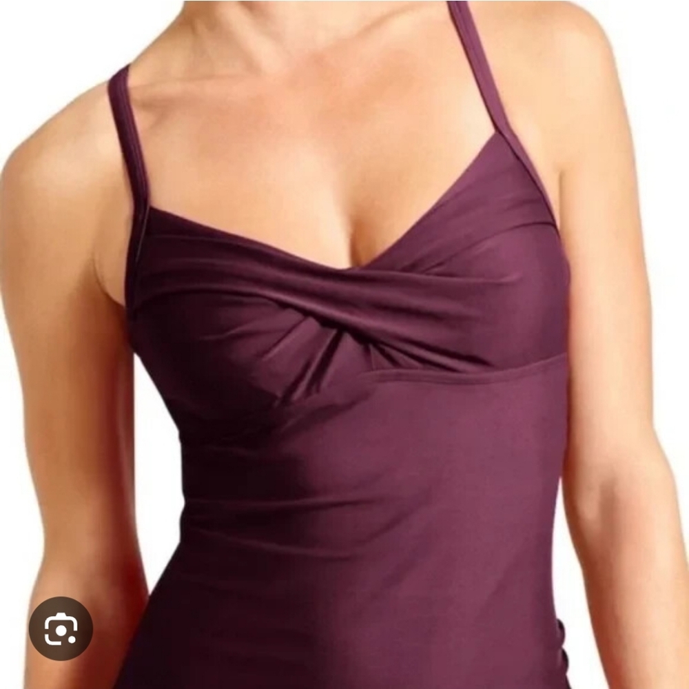 Athleta Twister Tankini Swim Tank Cross Back Burgundy Berry Sz36B/C